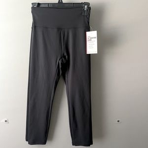 Bally Total Fitness High Rise Capris (2-pack)